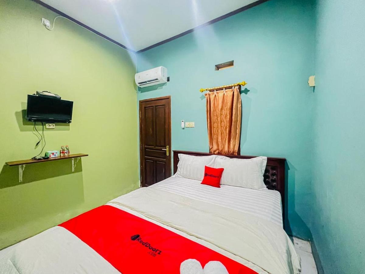 Reddoorz Near Sunrise Mall Mojokerto Bagian luar foto