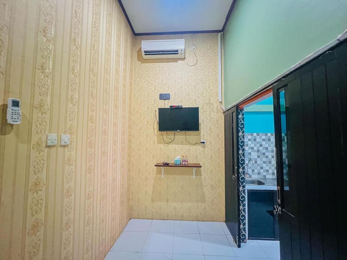 Reddoorz Near Sunrise Mall Mojokerto Bagian luar foto