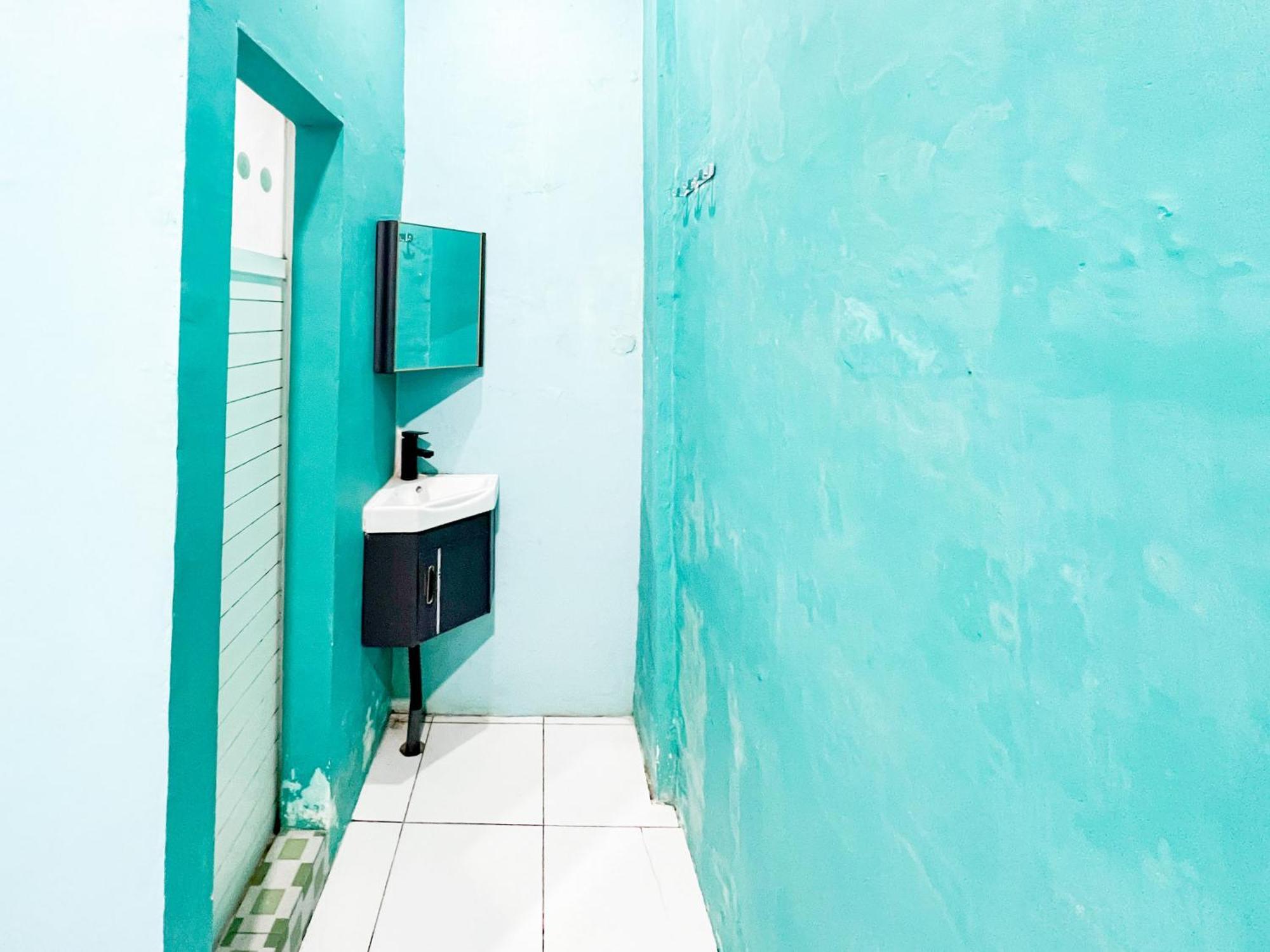 Reddoorz Near Sunrise Mall Mojokerto Bagian luar foto