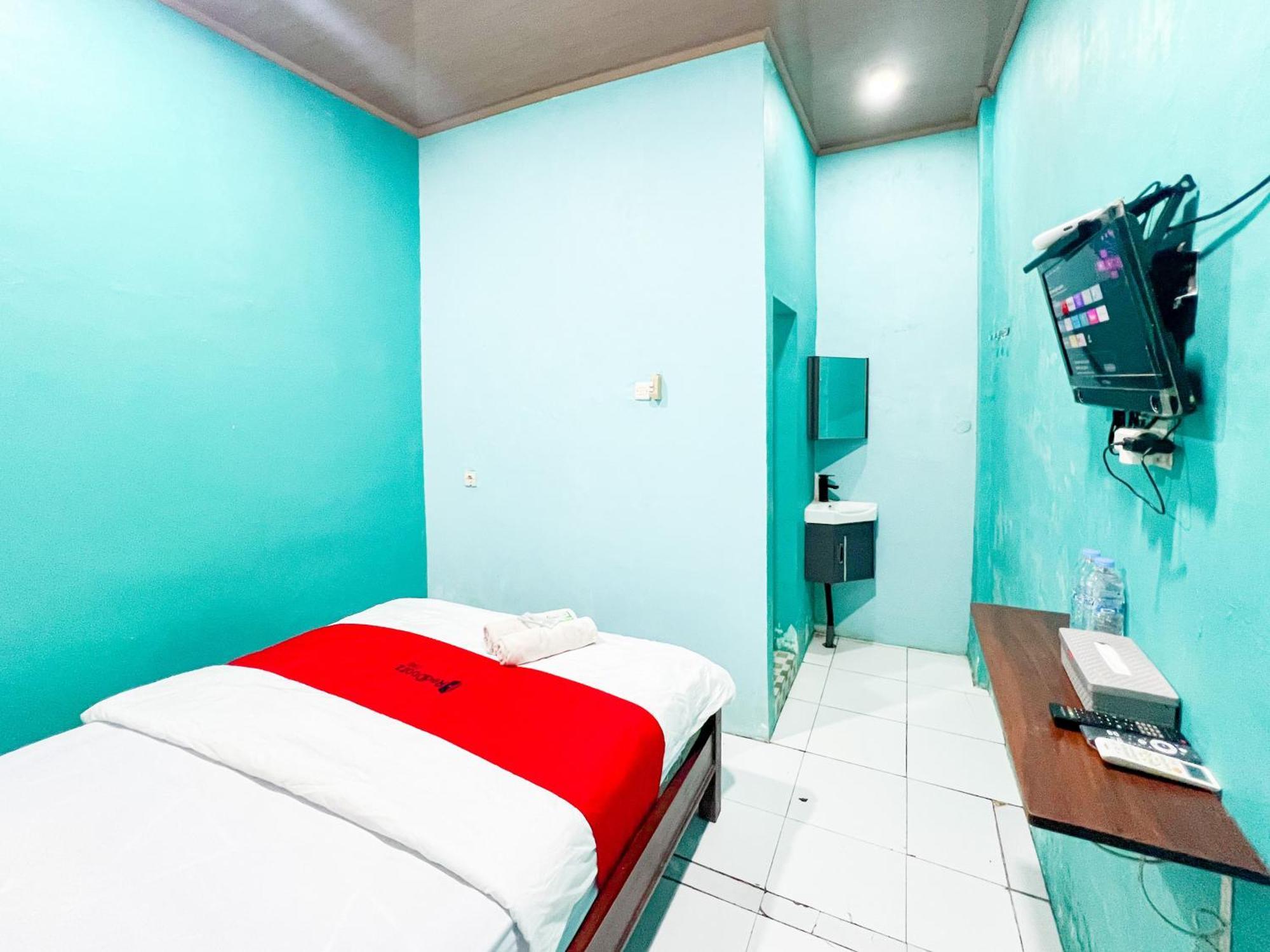 Reddoorz Near Sunrise Mall Mojokerto Bagian luar foto