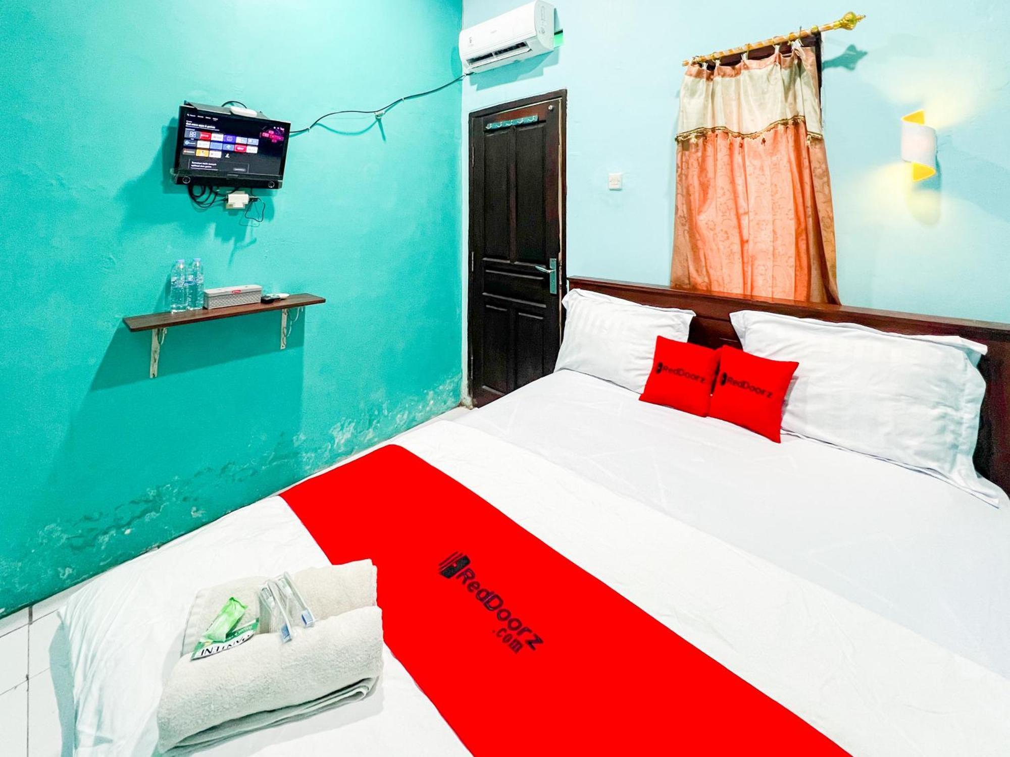 Reddoorz Near Sunrise Mall Mojokerto Bagian luar foto