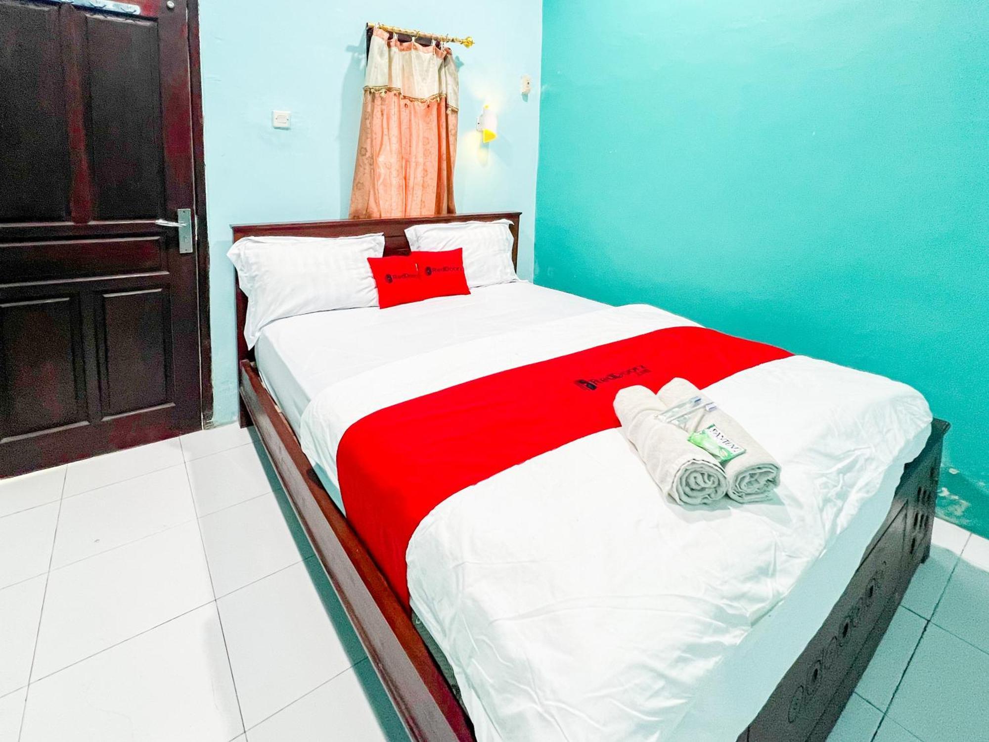 Reddoorz Near Sunrise Mall Mojokerto Bagian luar foto