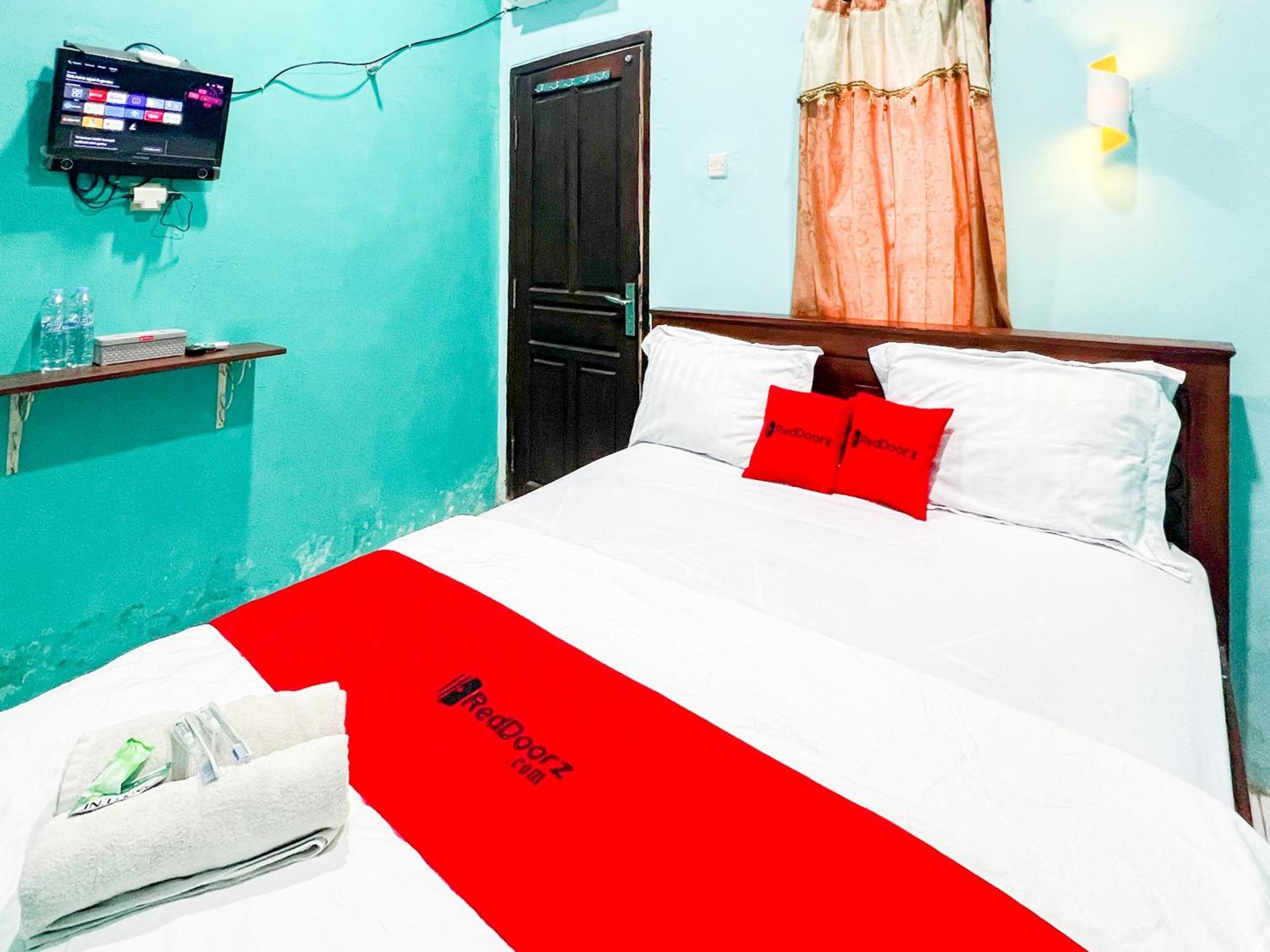 Reddoorz Near Sunrise Mall Mojokerto Bagian luar foto